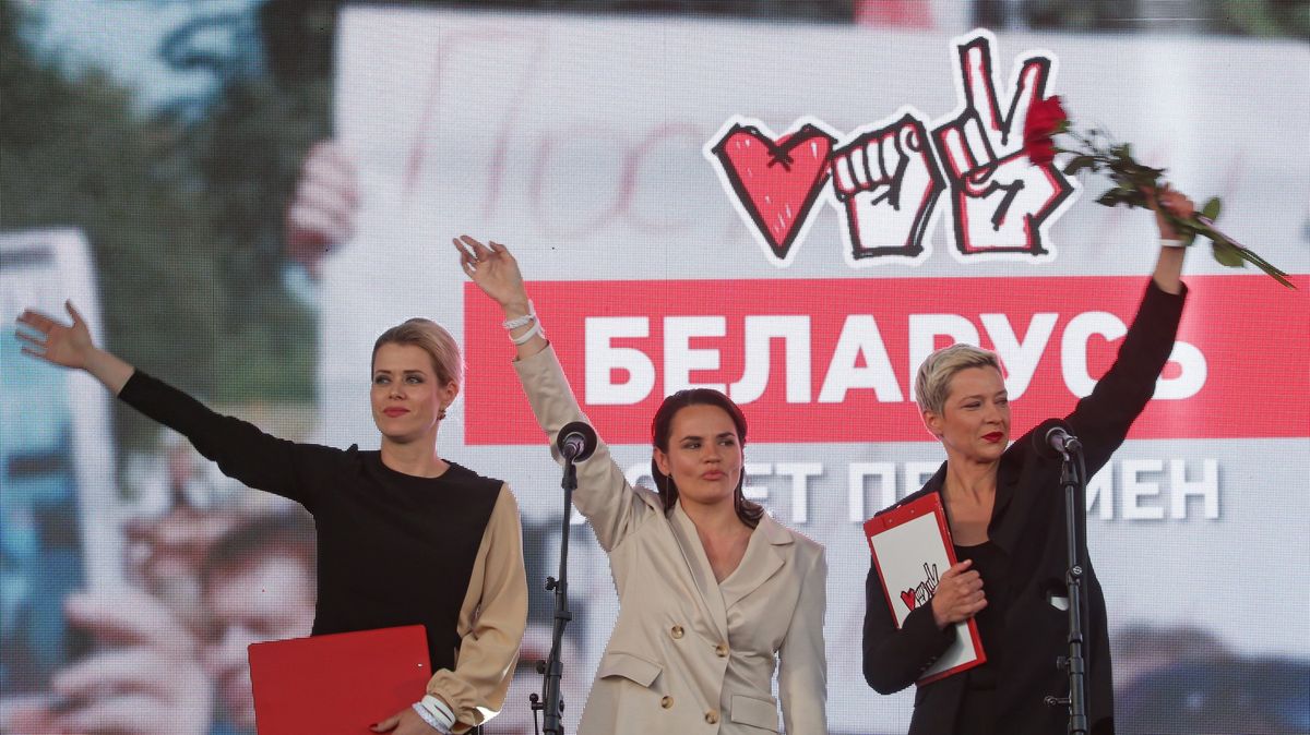 „Poslední diktátor Evropy“ versus „tři Grácie“. Bělorusové jdou k volbám
